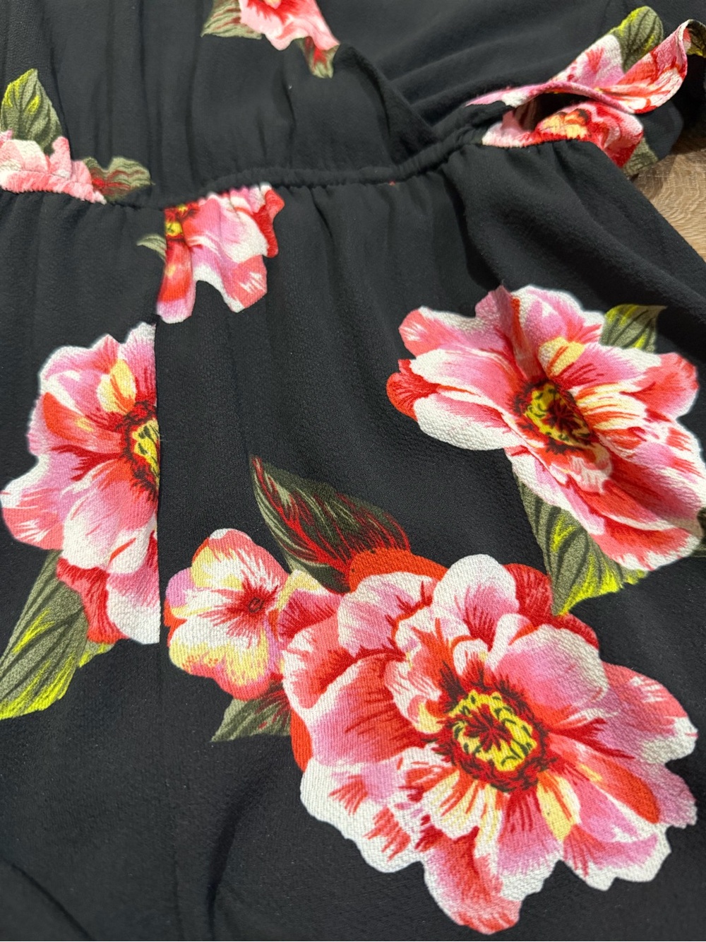 Umgee Floral Ruffle Romper – Size Small - Picture 4 of 9